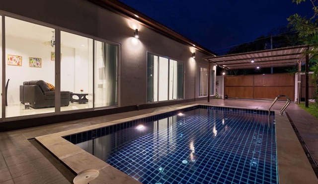 Private pool villa near laguna in Tambon Choeng Thale