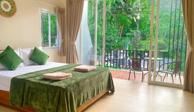 private room with share bathroom at Little wild house Khaosok in Surat Thani