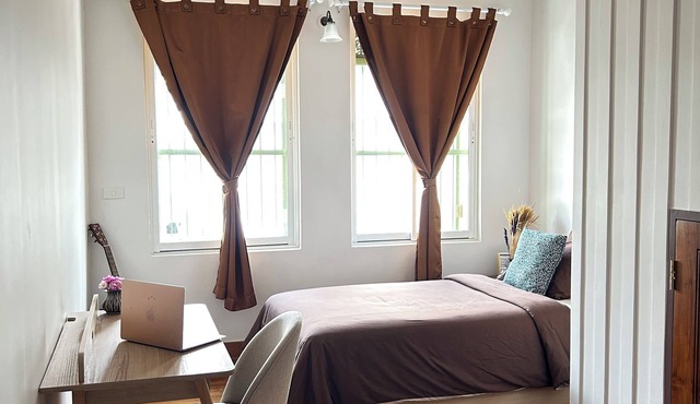 private house in chinatown/2BR,2BATH, 7Mints to MRT Samyot/5 Guests in Krung Thep Maha Nakhon