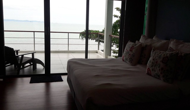 Private Villa Siray Beach Front in Ratsada