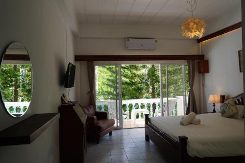 Residy Retreat x Baan Suan Villa in Patong Beach