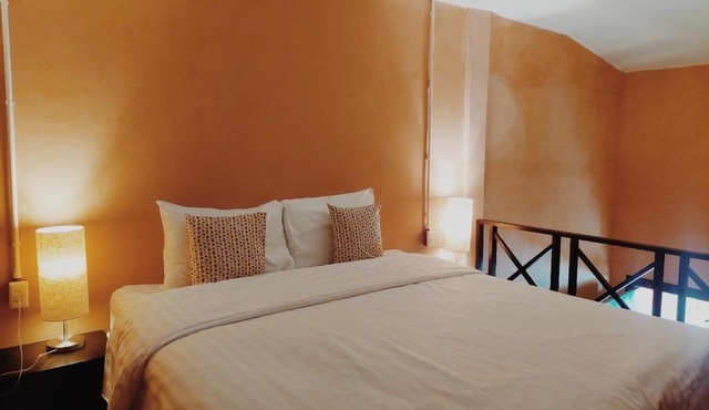 Retro Box Hotel Chumphon in Chumphon