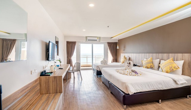 Royal Phala Cliff Beach Resort and Spa in Ban Chang