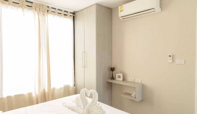 RQ Bangkok Sukhumvit 107 by Collection O in Samut Prakan