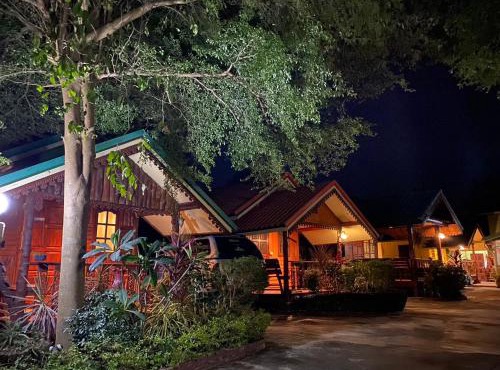 Ruanmai Style Resort 1 in Uthai Thani