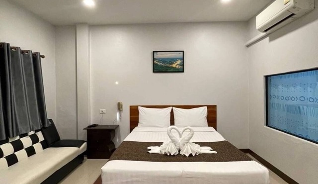 S Ville Resort in Uthai Thani