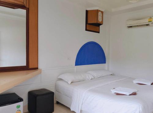 Simple Life Talay & Divers Resort in Koh Tao