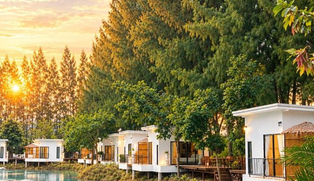 SkyBird Lake View Resort Khaoyai in Khanong Phra