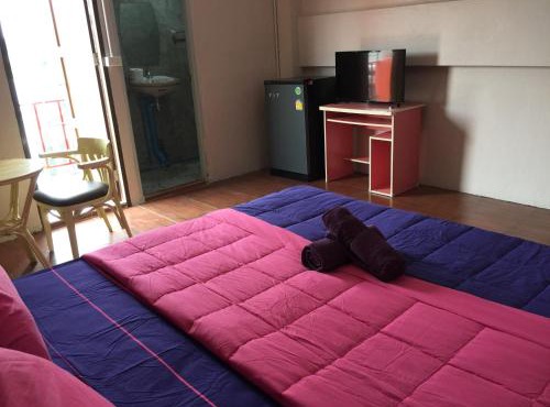 SMILE HOME GUESTHOUSE in Rayong