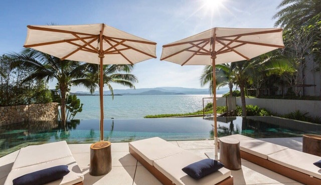 Solaris 3-bedroom Beachfront Villa in Koh Samui in Koh Samui