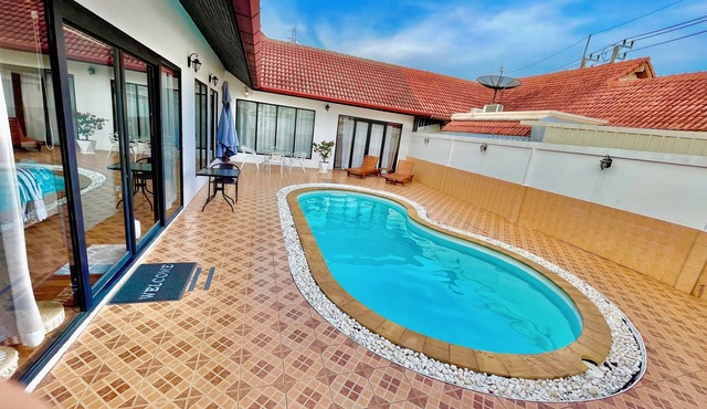 Spacieuse ET Agreable Villa Avec Piscine in CHALONG MUANG PHUKET