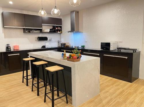 Spacious Private Villa Modern Style near beach in Ban Na Faek