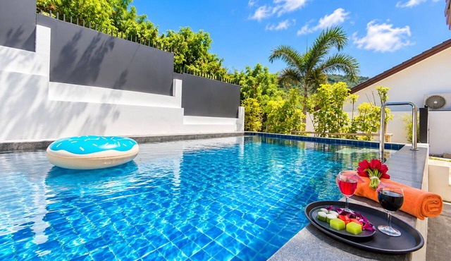 Star Private Pool Villa Peaceful 2 Br Tropical Hill in ตำบล ฉลอง