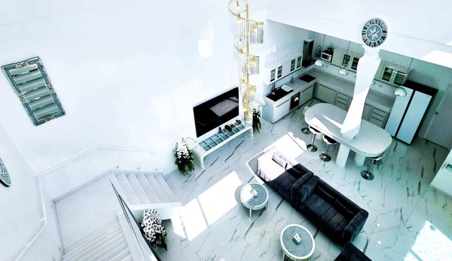 STARLAND Luxury Pool Villa Pattaya Walking Street in Pattaya