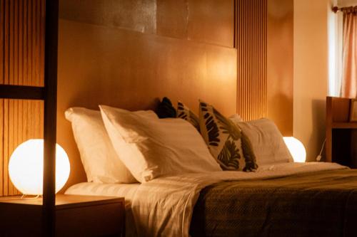 Studio Matcha 1min to BTS Phaya Thai Airport link in Bangkok