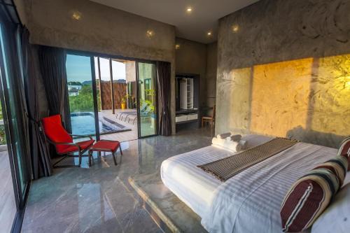 Stylish Pool Villa - 10 Mins Walk To The Beach in Ko Lanta