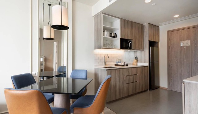 Sukhumvit 24/ 1 BR/Breakfast/serviced/Monthly in Krung Thep Maha Nakhon
