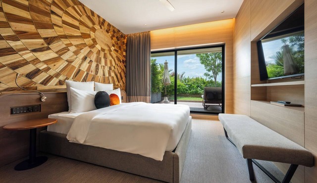 SUN & MOON, Riverside Hotel in Phnom Penh