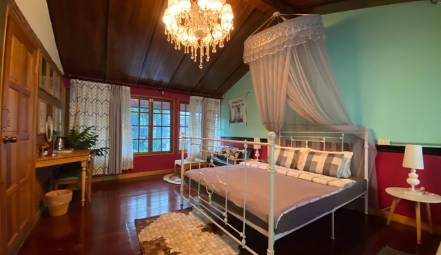 T-house Bkk - 6BR Max15people private house with swimming pool, Bangkok Thailand