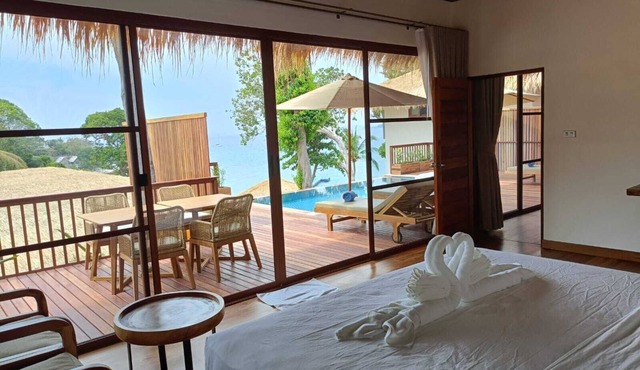 Ten Moons Sunset Villas in Koh Lipe