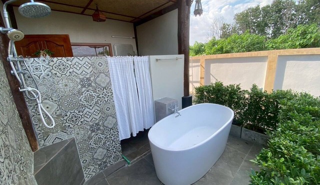 The Elephant House and Pool Villas in San Pa Thong