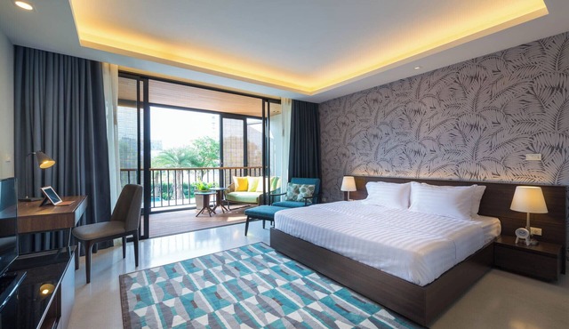 The Silver Palm Wellness Resort, Deluxe Double Room, 1 Xlarge Double Bed. in Krung Thep Maha Nakhon