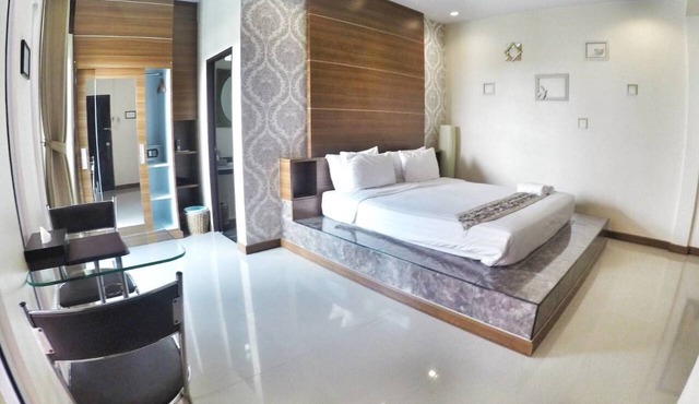 The Vista Pool Villa in Tha Muang