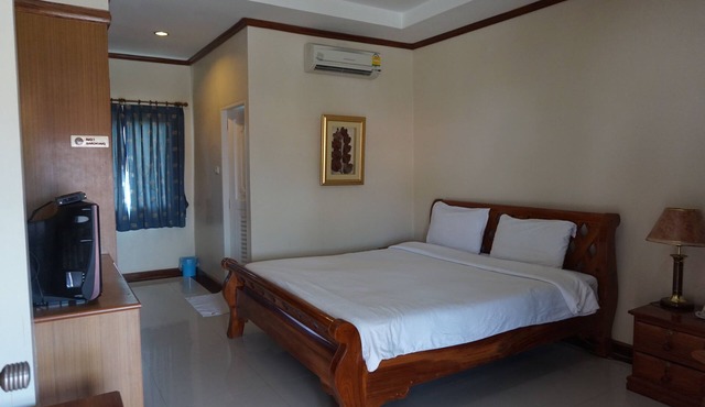 Thon Koon Resort in Surin