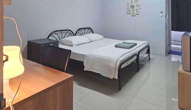 Toucan Bed And Cafe in Bang Phli