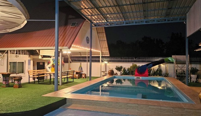 TWO STORY WITH GUEST SUITE AND PRIVATE BIG 4X8 SALT POOL (water deep 0.50-1.50) in HuaHin Prachuapkhirikhan