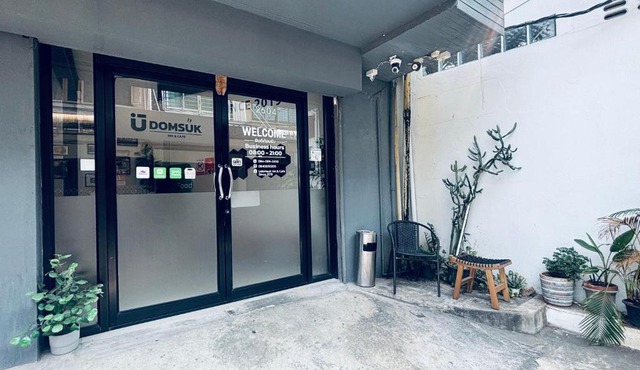 Udomsuk Inn & Cafe - BTS Udomsuk in Bangkok