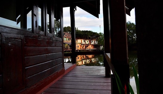 Unique Wooden Cabin - Two in Khlong Yai