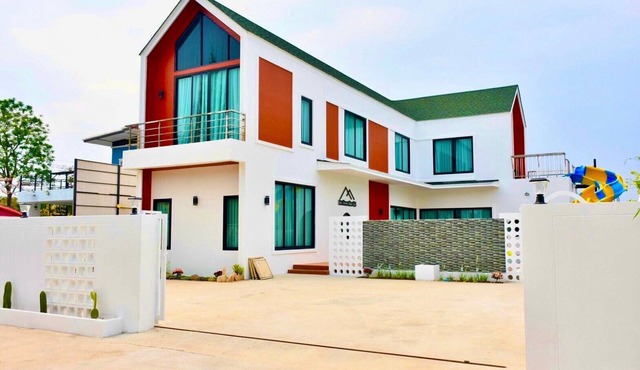 Verona Pool Villa in Pak Chong