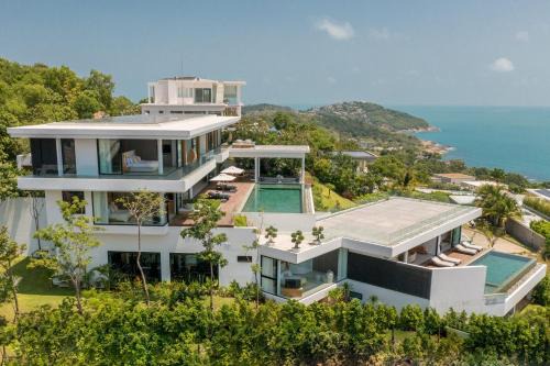 Villa Amylia, full service with world-class seaview in Koh Samui