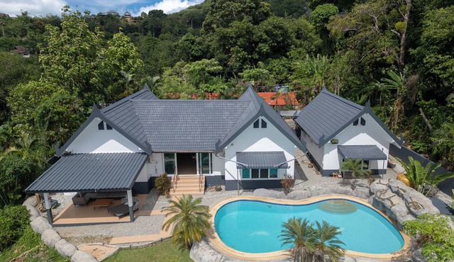 Villa Olympus – Sea View Private Pool Villa 4 BR Near Kata Beach in Tambon Karon