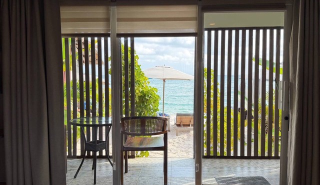 White Sand Ark Resort in Koh Rong