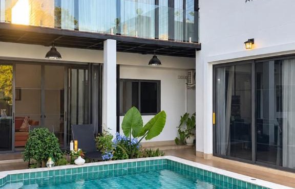Yun prestige villa in Saraphi