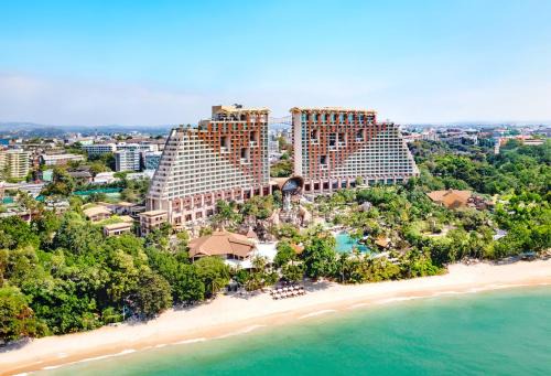 North Pattaya Resort | Centara Grand Mirage Beach Resort Pattaya