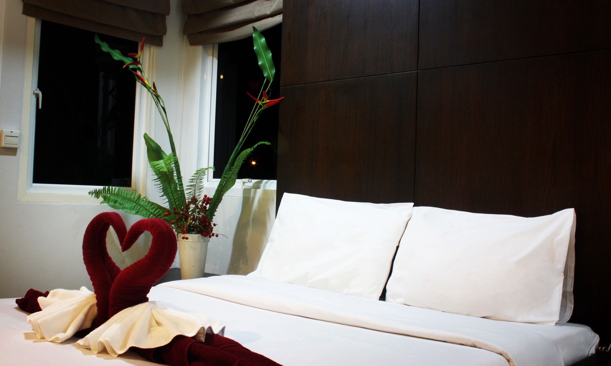 Kathu Hotel | Baannueng