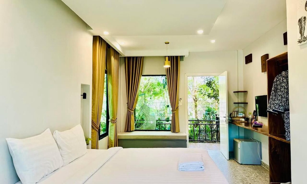 Kampot Hotel | Raing Phnom Bungalow
