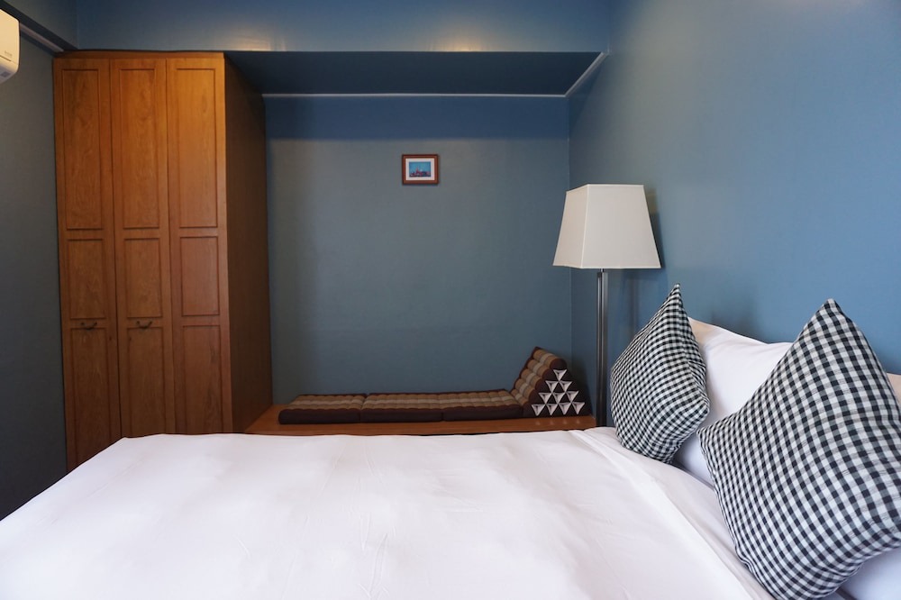 Thanon Nakhon Chai Si House | Baan Ongkharak Bed & Breakfast - Adults Only