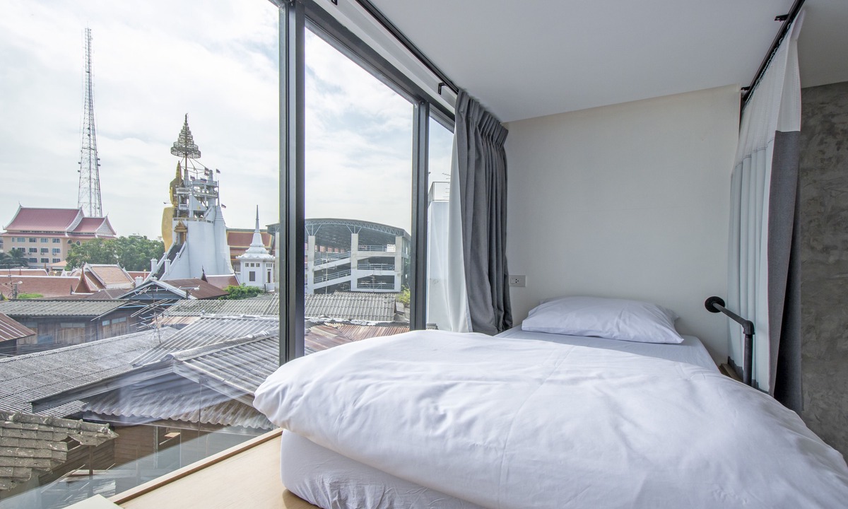 Bang Khun Phrom Hostel | Lost Inn BKK