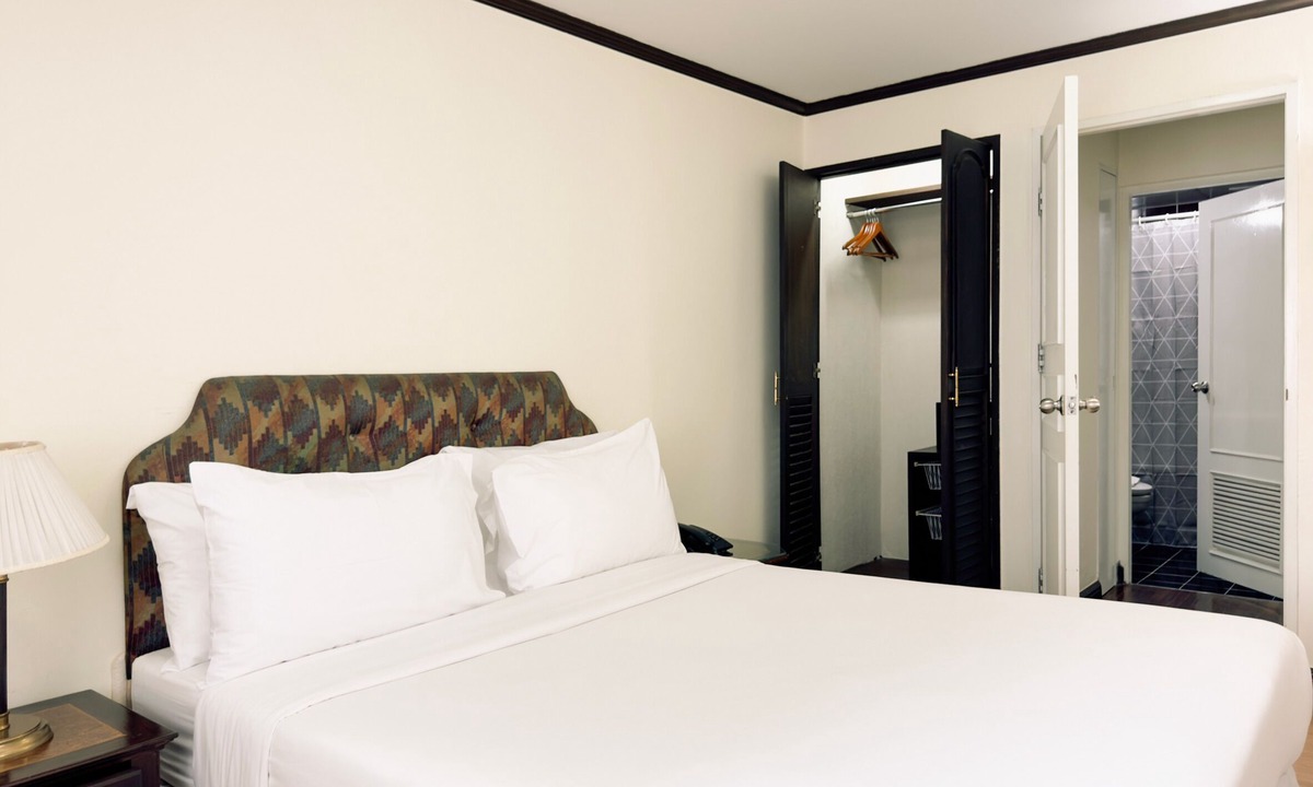 Thung Maha Mek Hotel | Yellow Ribbon Hills, Boutique Suites