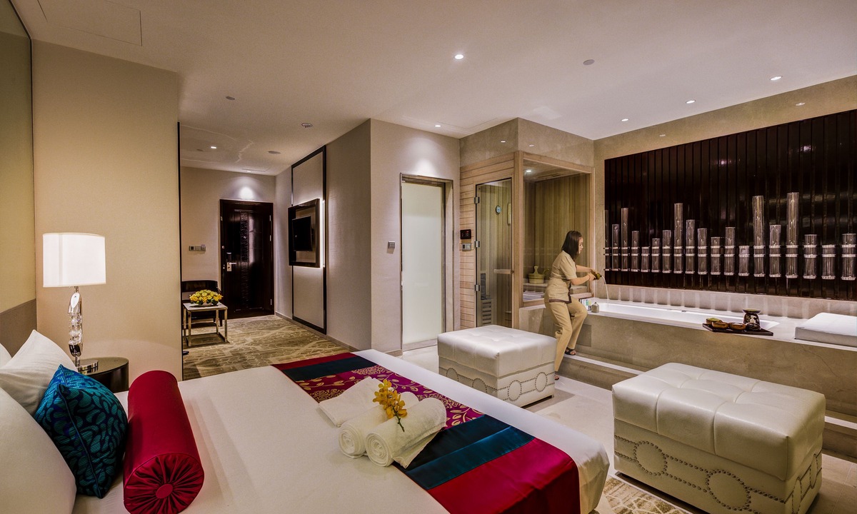 Chamkar Mon Resort | NagaWorld Hotel & Entertainment Complex
