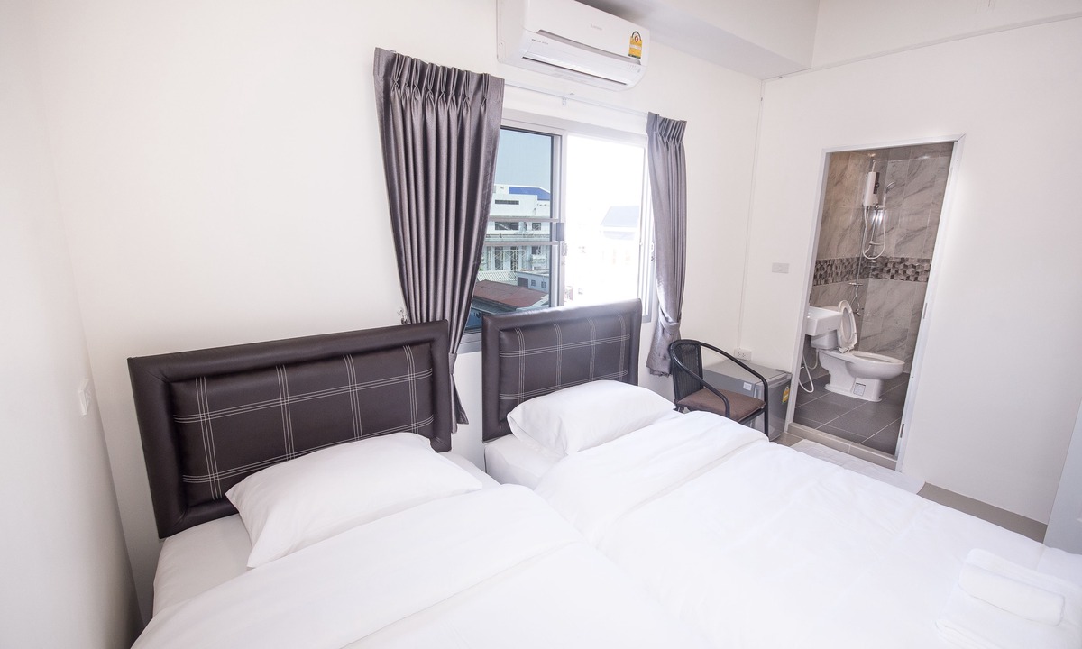 Wat Bowon Niwet House | Nina Guesthouse