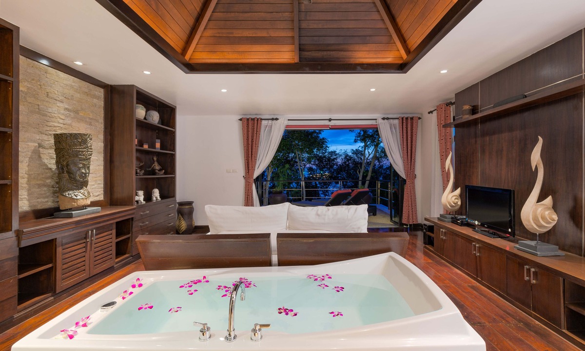 Patong Villa | Grand Ocean View 5BR Pool Villa Kalim 5
