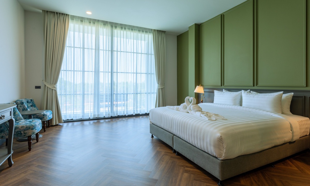 Ban Dung Hotel | Paradhevi Boutique