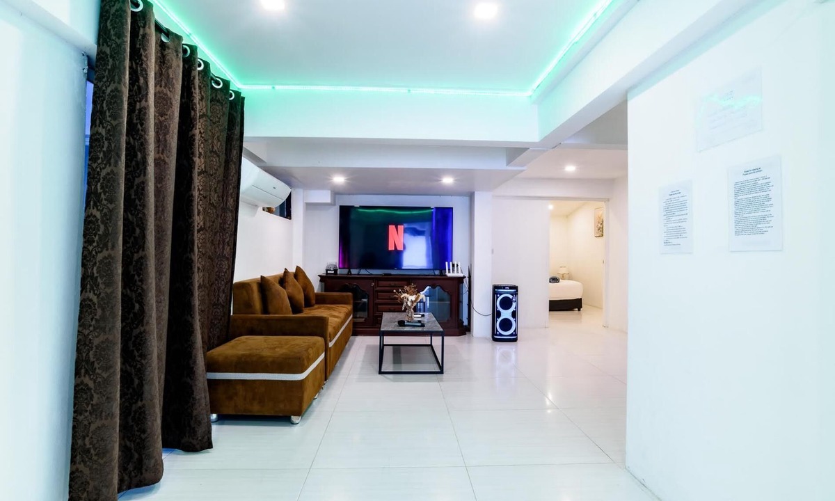 South Pattaya Villa | Cozy 6BR Pool Villa Close to Beach CP6