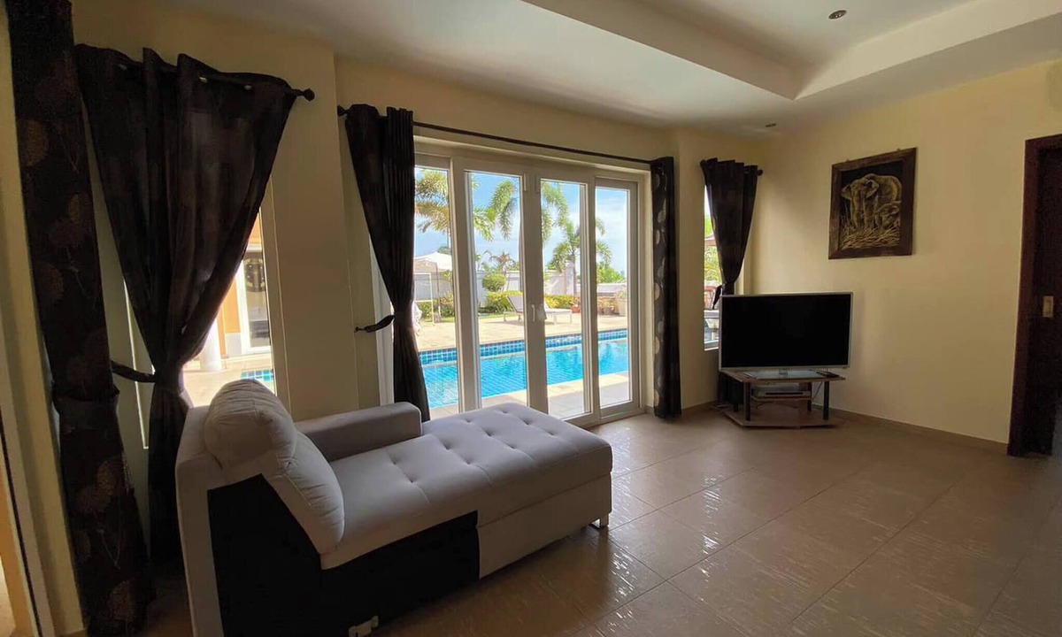 Nong Prue Villa | Tropical Luxury 4BR Pool Villa w Game Area