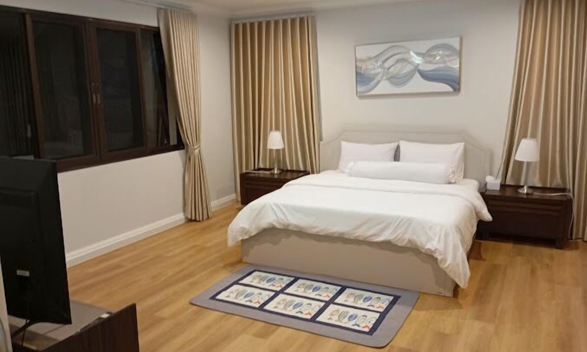 Bang Pakong Villa | Waterfront Royal Villa